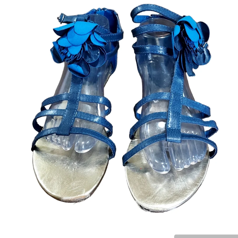 Sandals 11 Blue Flats Strappy Opentoe Zipup Floral. Flaw-scuff at toes(0…